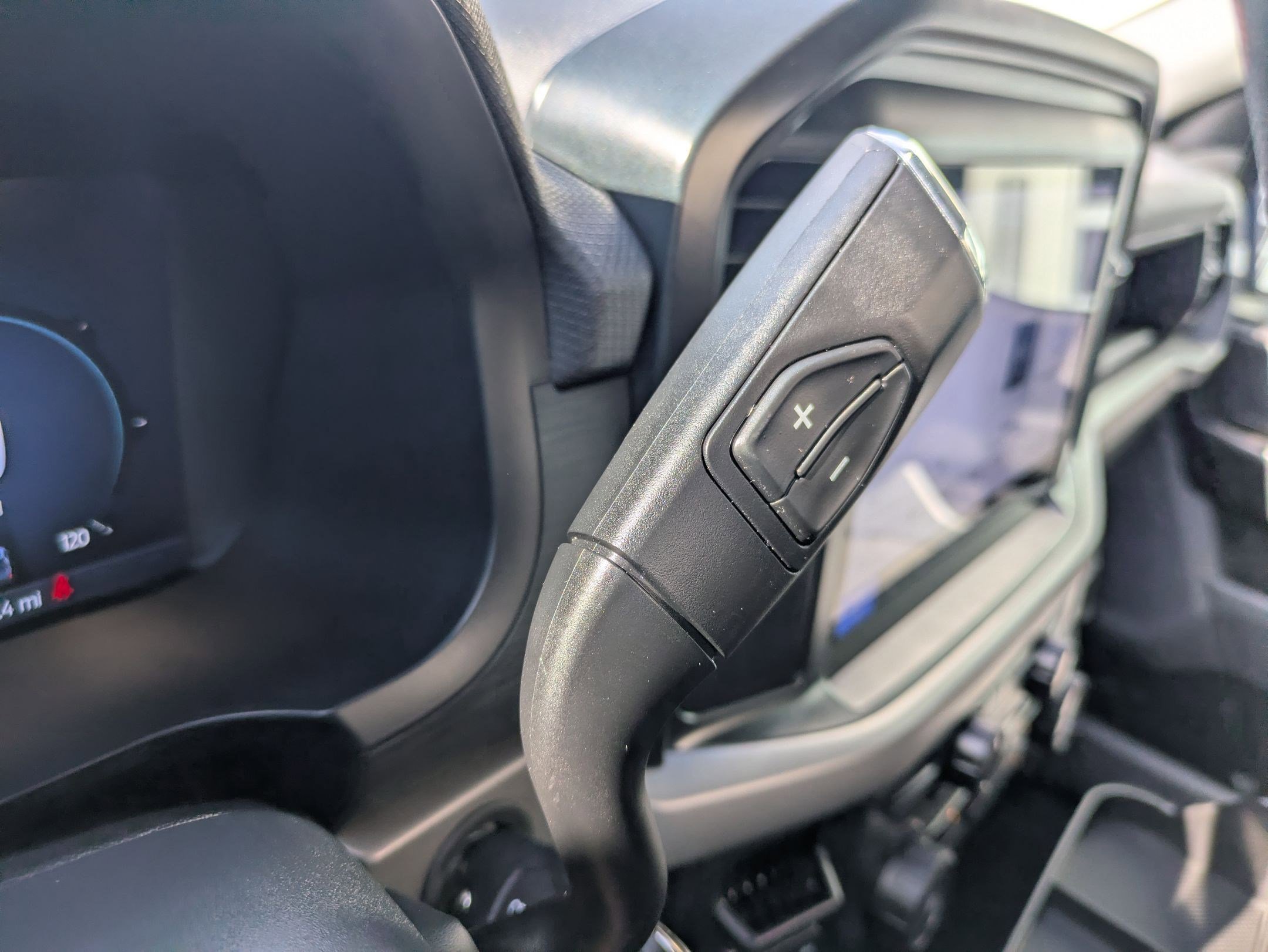 Used 2025 Oxford White Ford XL image 25