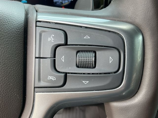 Used 2025 White Chevrolet RST image 20