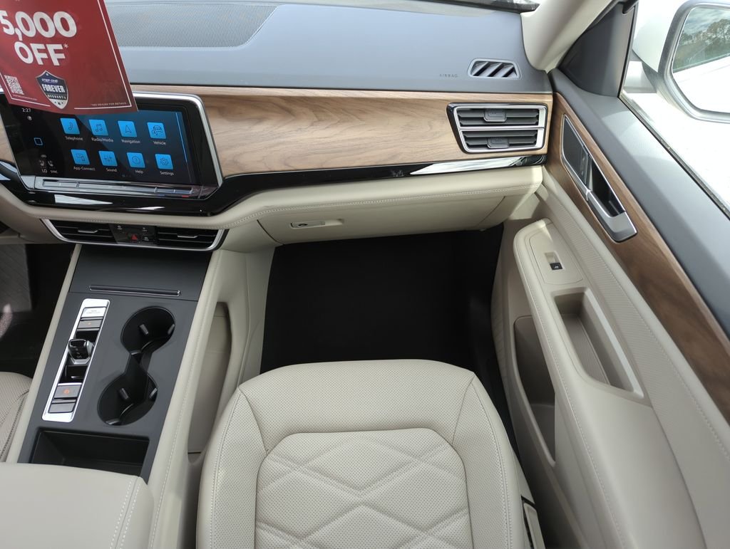 New 2026 White/off-white Volkswagen 2.0T SE image 16