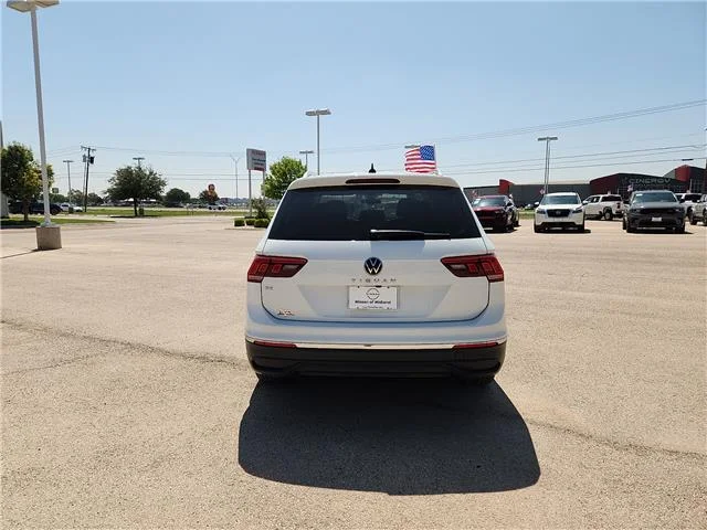 Used 2024 Pure White Volkswagen 2.0T SE (EOP CW37) Front-Wheel Drive image 3