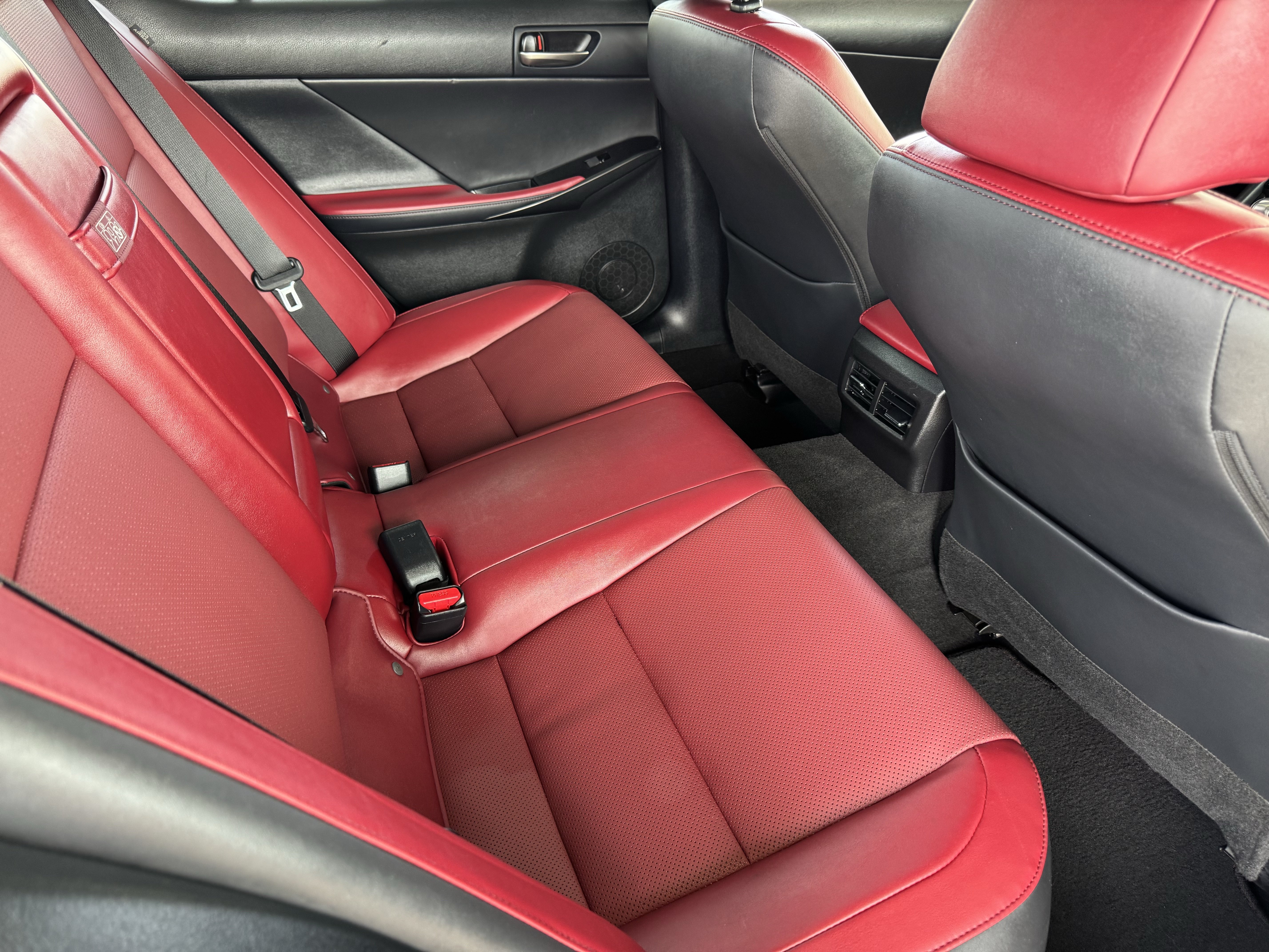 2023 Lexus IS 300 - Photo 20