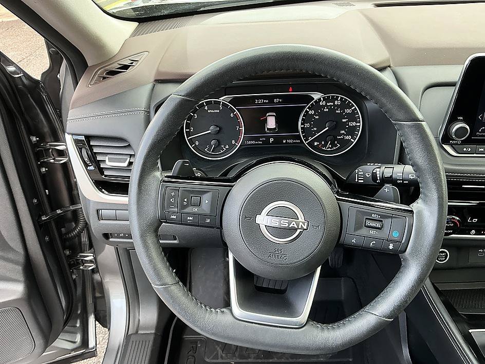 Certified Used 2023 Gun Metallic Nissan SL image 14