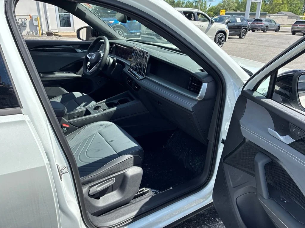 2026 Volkswagen Tiguan SE R-LINE BLACK - Photo 28
