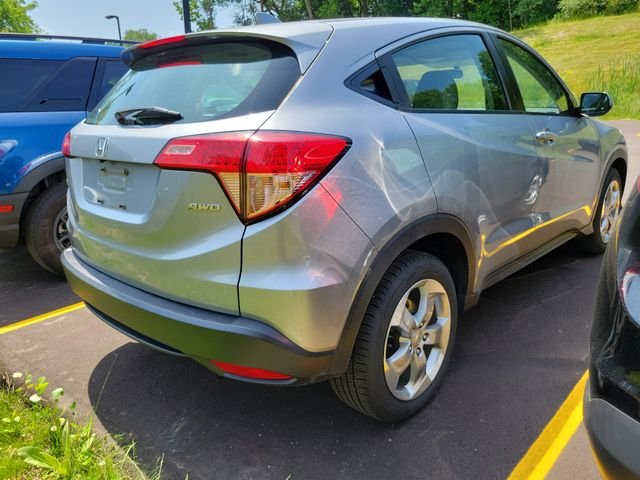 Used 2017  Honda LX image 3