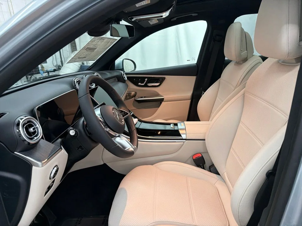 New 2027 Silver Mercedes-Benz GLC 300 image 12