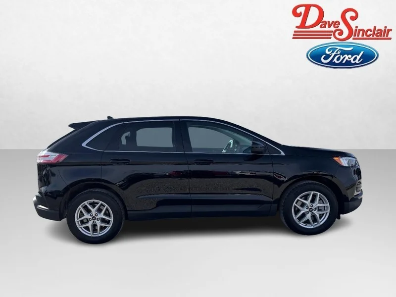 Used 2024 Black Ford SEL image 5