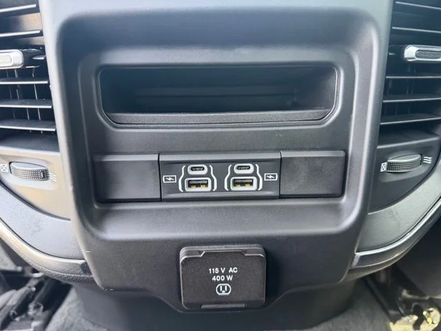 Used 2023 Silver Ram Laramie image 23