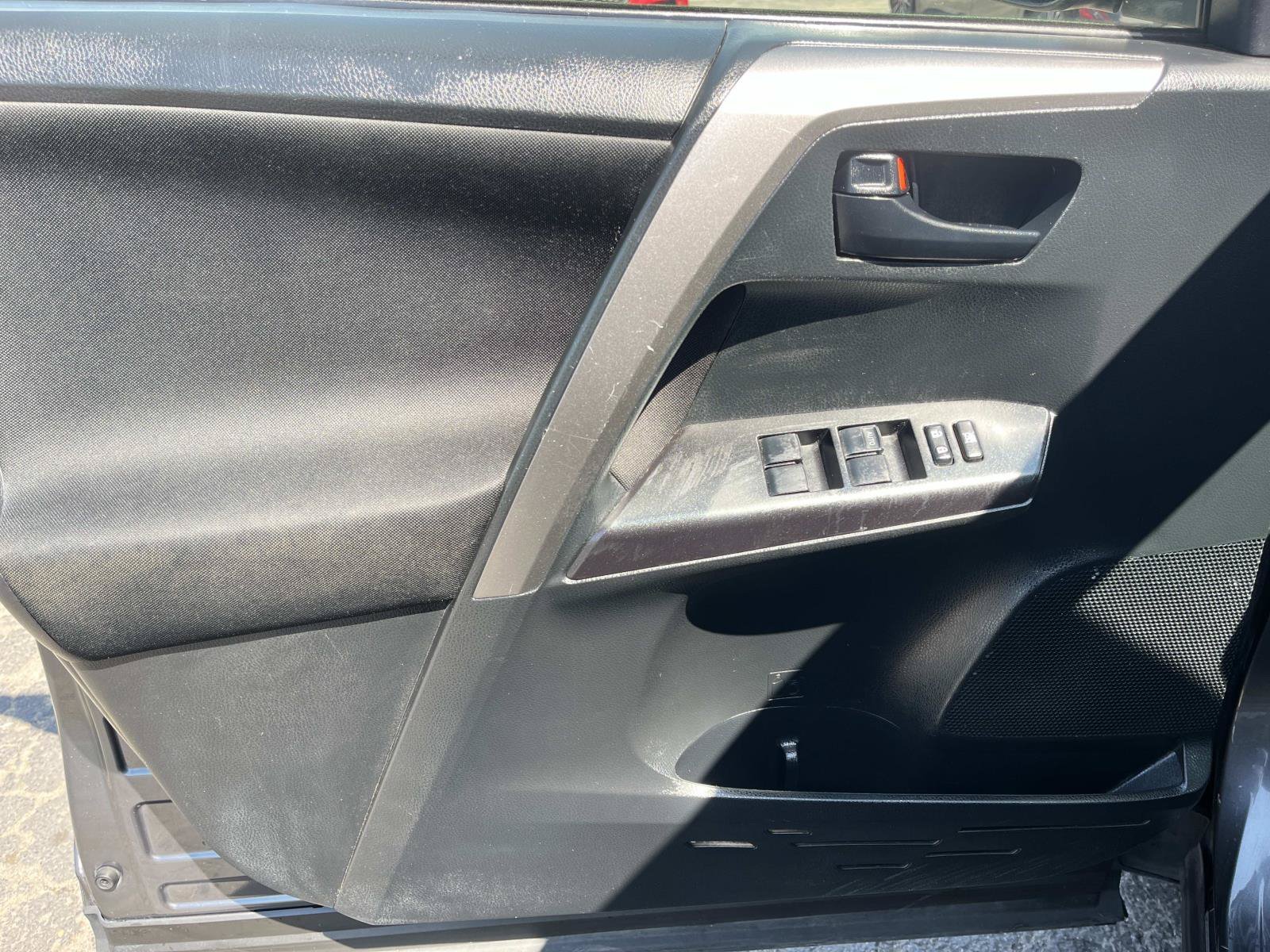 Used 2016 Magnetic Gray Metallic Toyota LE image 27