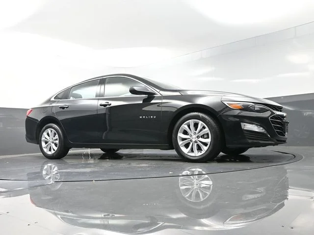Used 2025 Black Chevrolet LT image 31