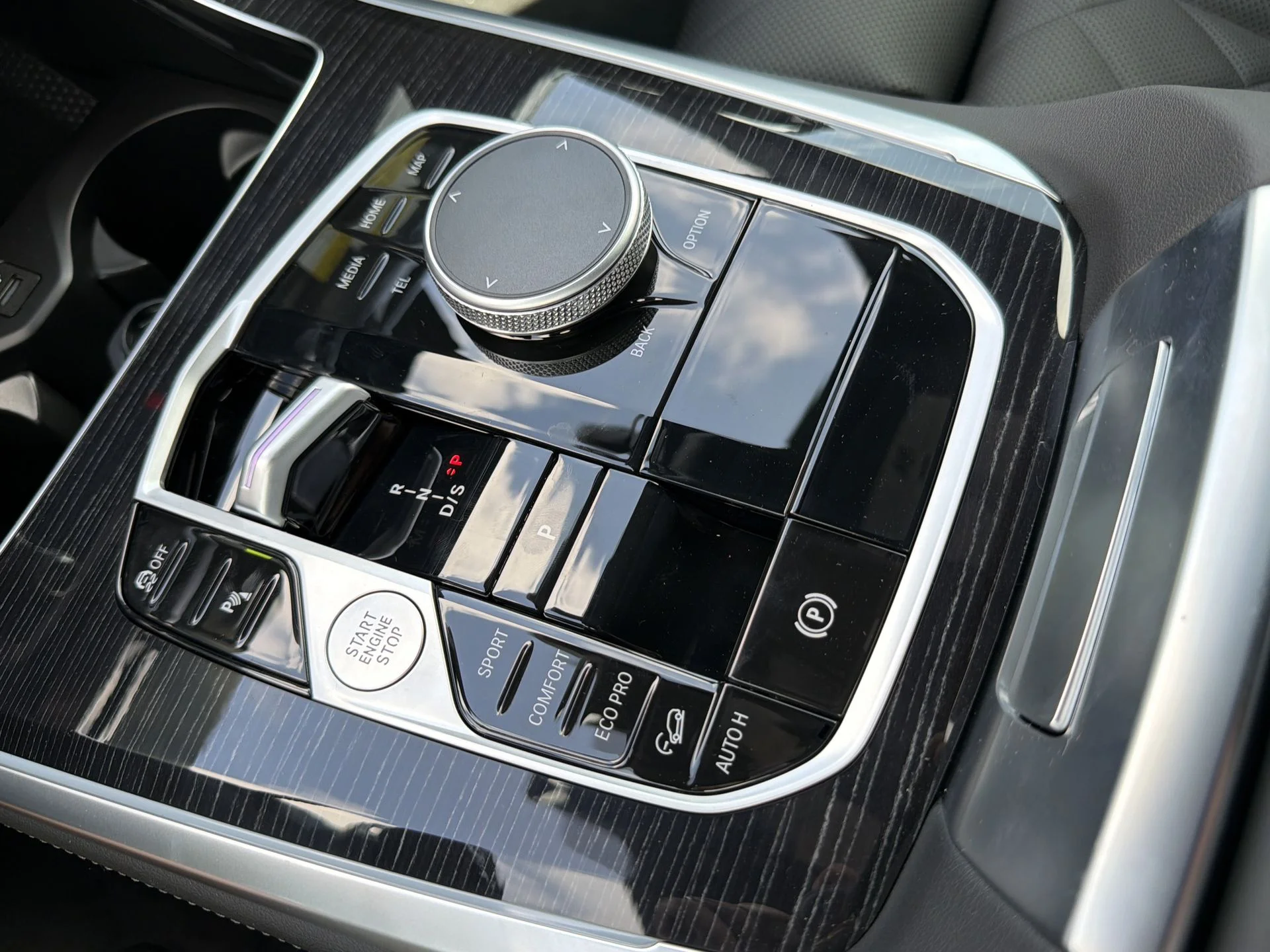New 2026 Brooklyn Grey Metallic BMW xDrive40i image 37
