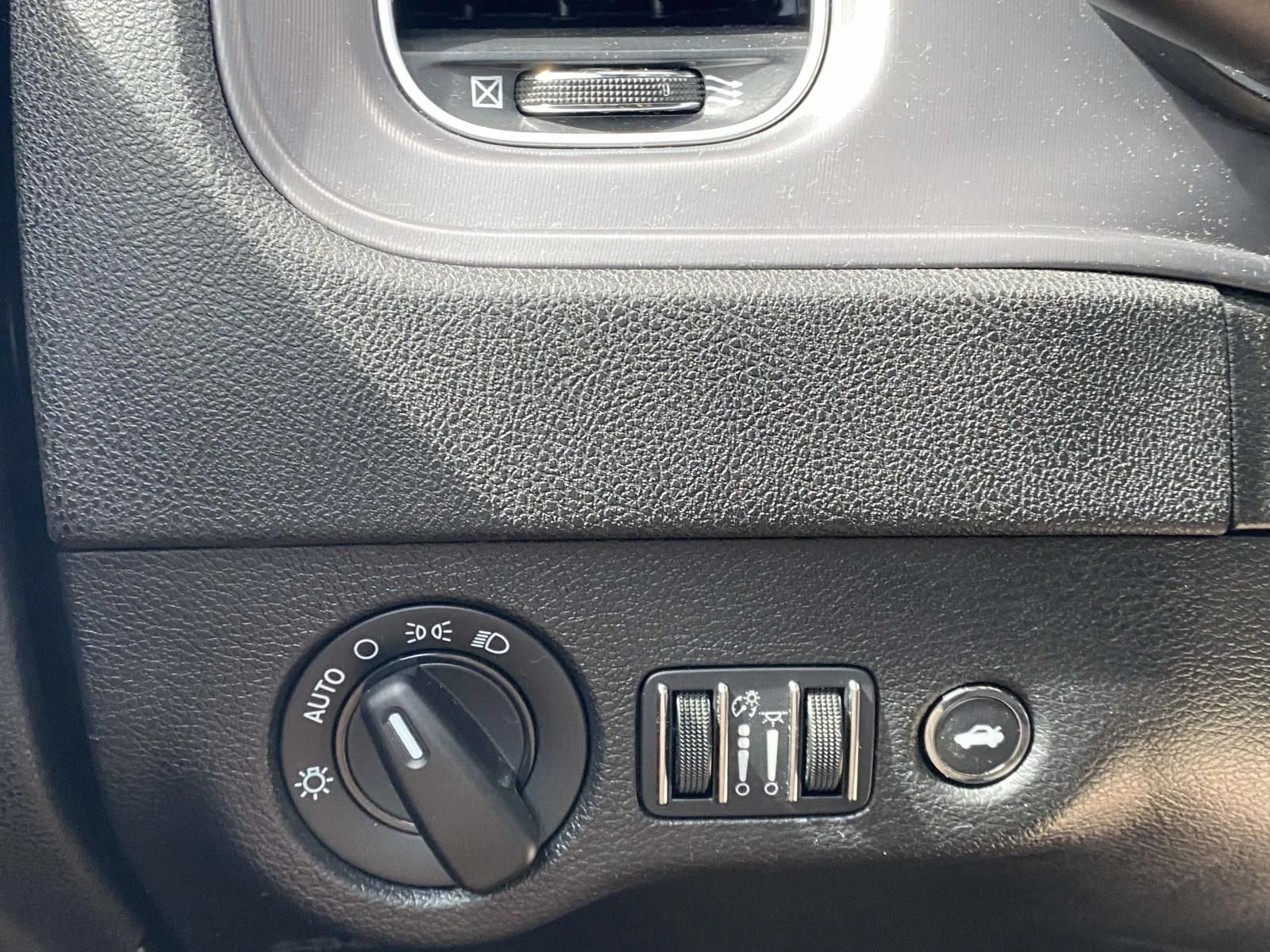Used 2023 Red Dodge GT image 27
