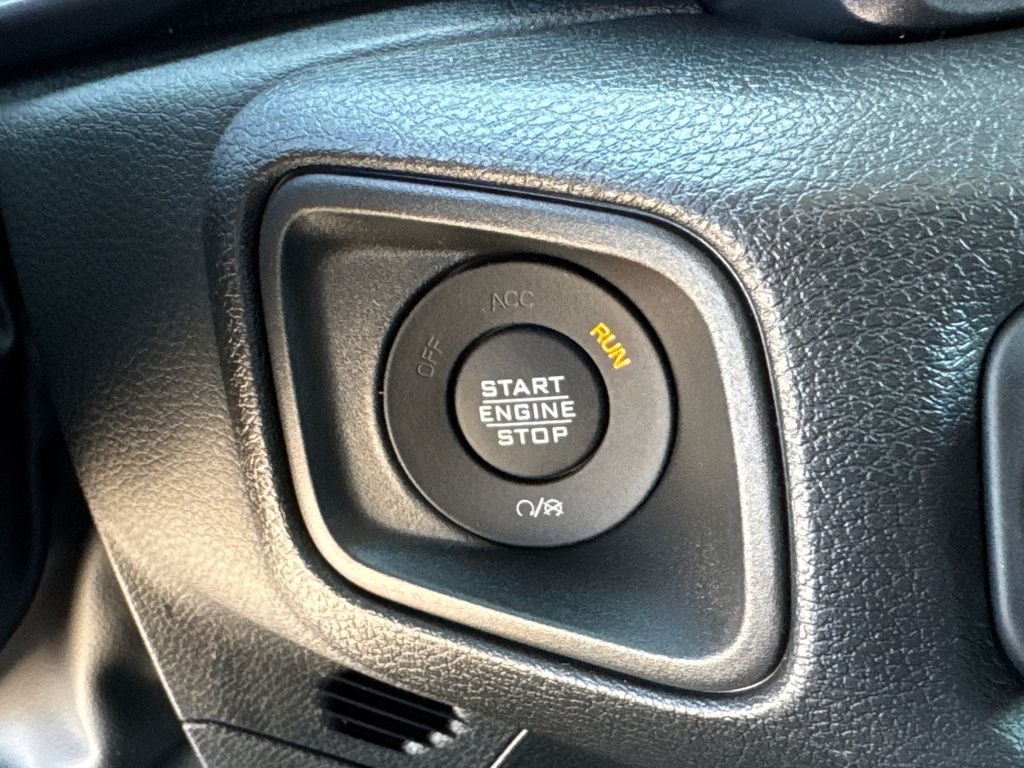 New 2026 Granite Crystal Metallic Clear-Coat Exterior Paint Jeep 85th Anniversary Edition image 30