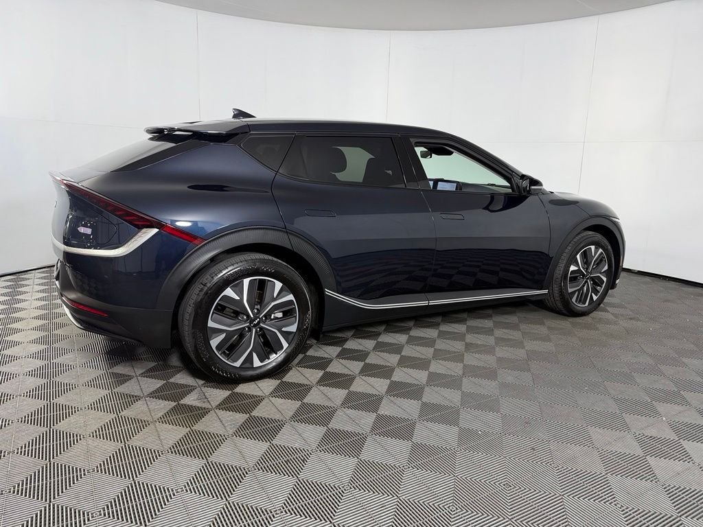 Used 2024 Blue Kia Light image 6