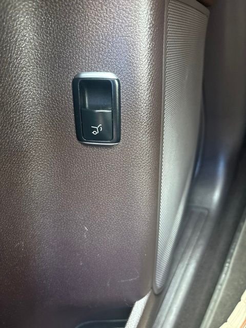 Used 2019 Black Mercedes-Benz GLS 450 image 18