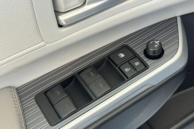 New 2026 Wind Chill Pearl <sup>1</sup> Toyota  XLE image 12