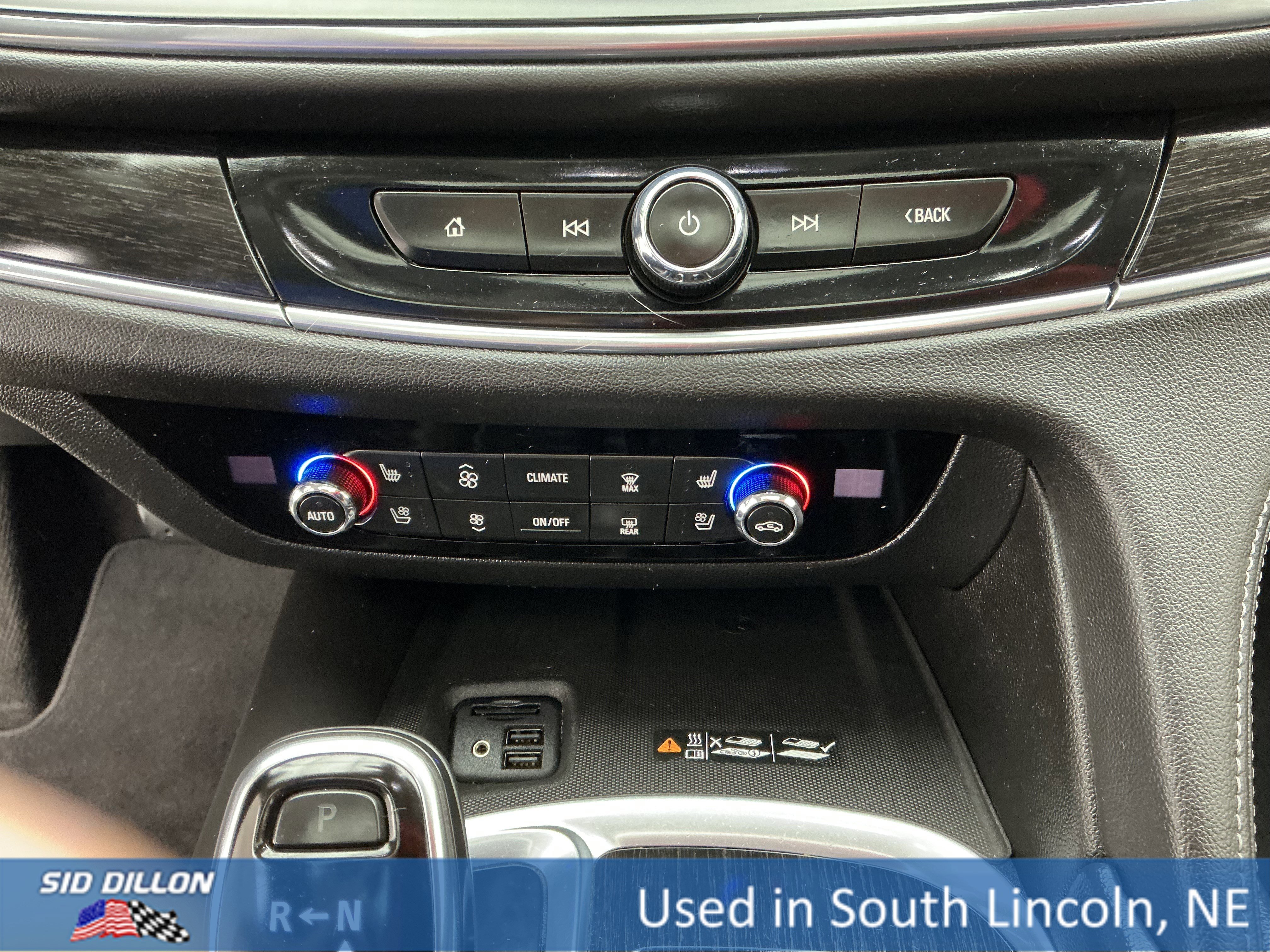 Used 2020 White Frost Tricoat Buick Avenir image 12