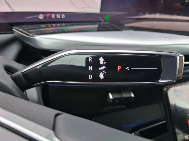 2026 Cadillac Escalade IQ Luxury - Photo 13