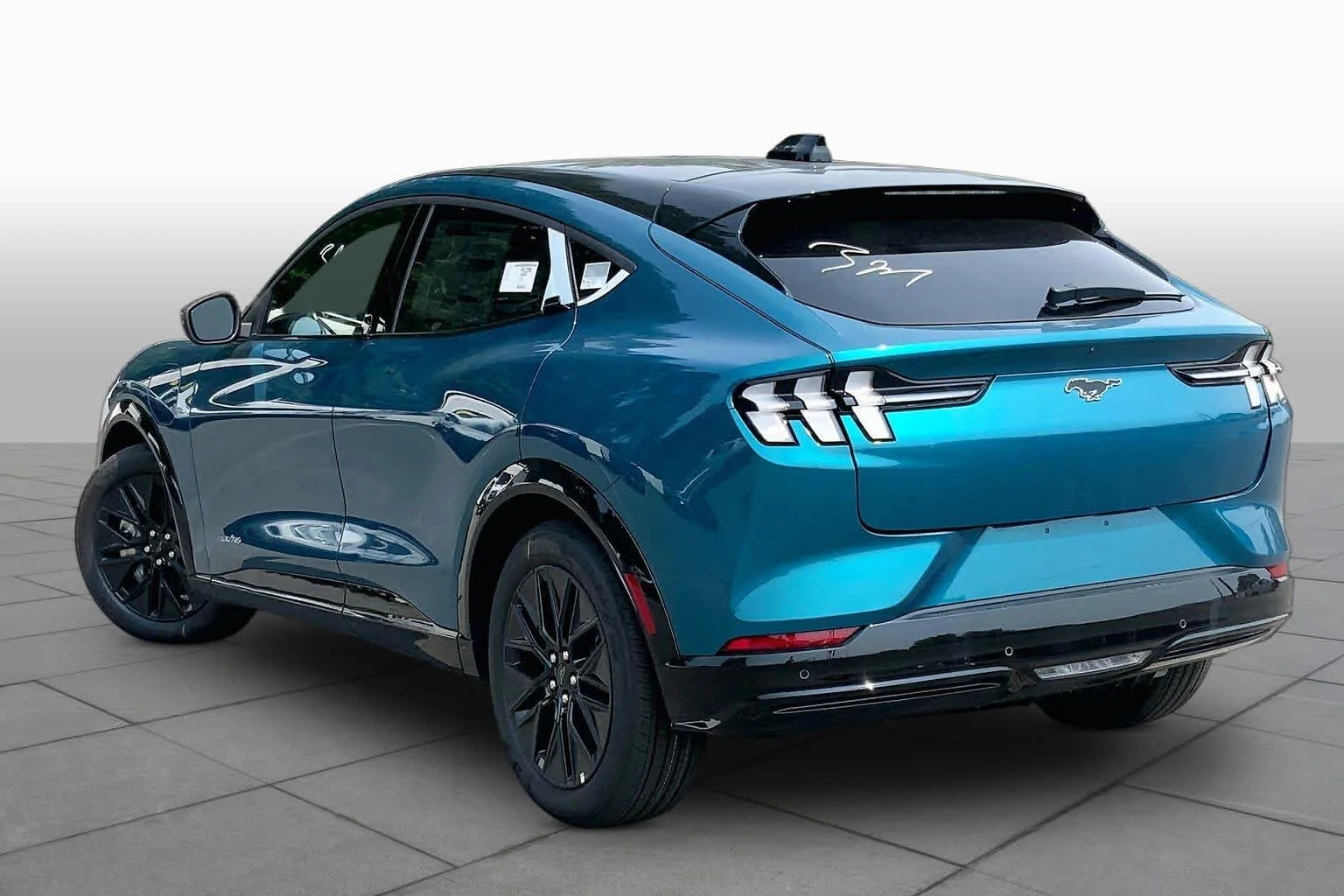 New 2026 Adriatic Blue Metallic Ford Premium image 3