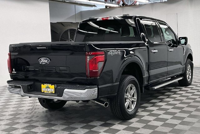 Used 2024 Agate Black Metallic Ford XLT image 12