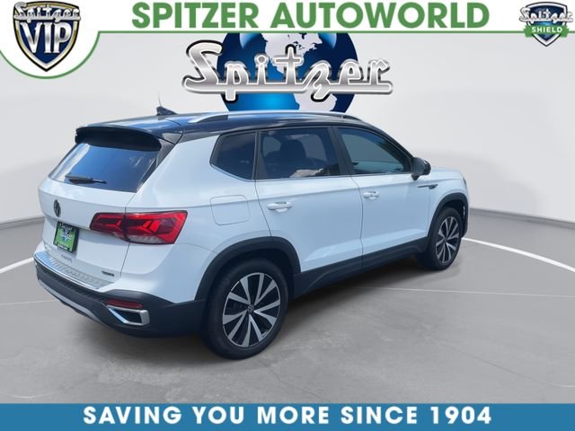 Used 2023 White Volkswagen 1.5T SE image 9