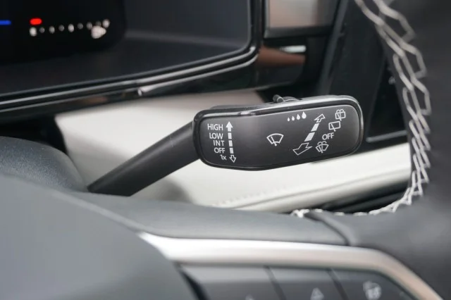 2025 Volkswagen Taos S - Photo 25