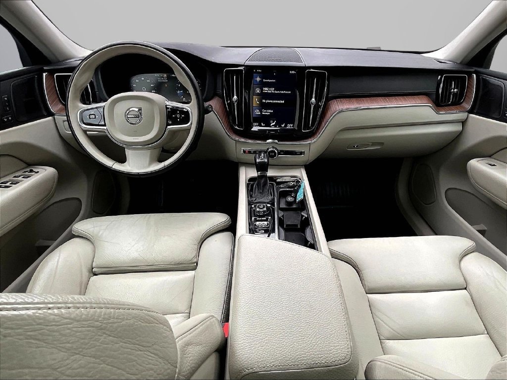 Used 2019 Black Volvo T6 Inscription image 9