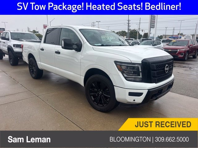 2023 Nissan Titan SV