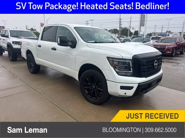 2023 Nissan Titan SV