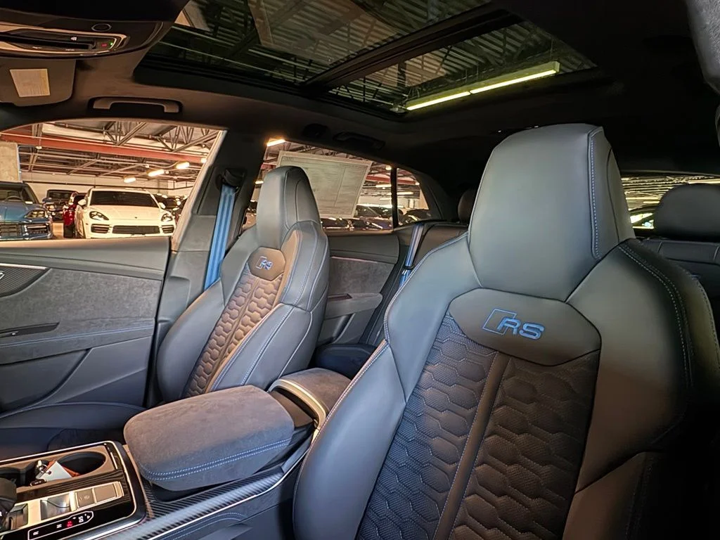 New 2027 Satellite Silver Metallic Audi 4.0T image 24