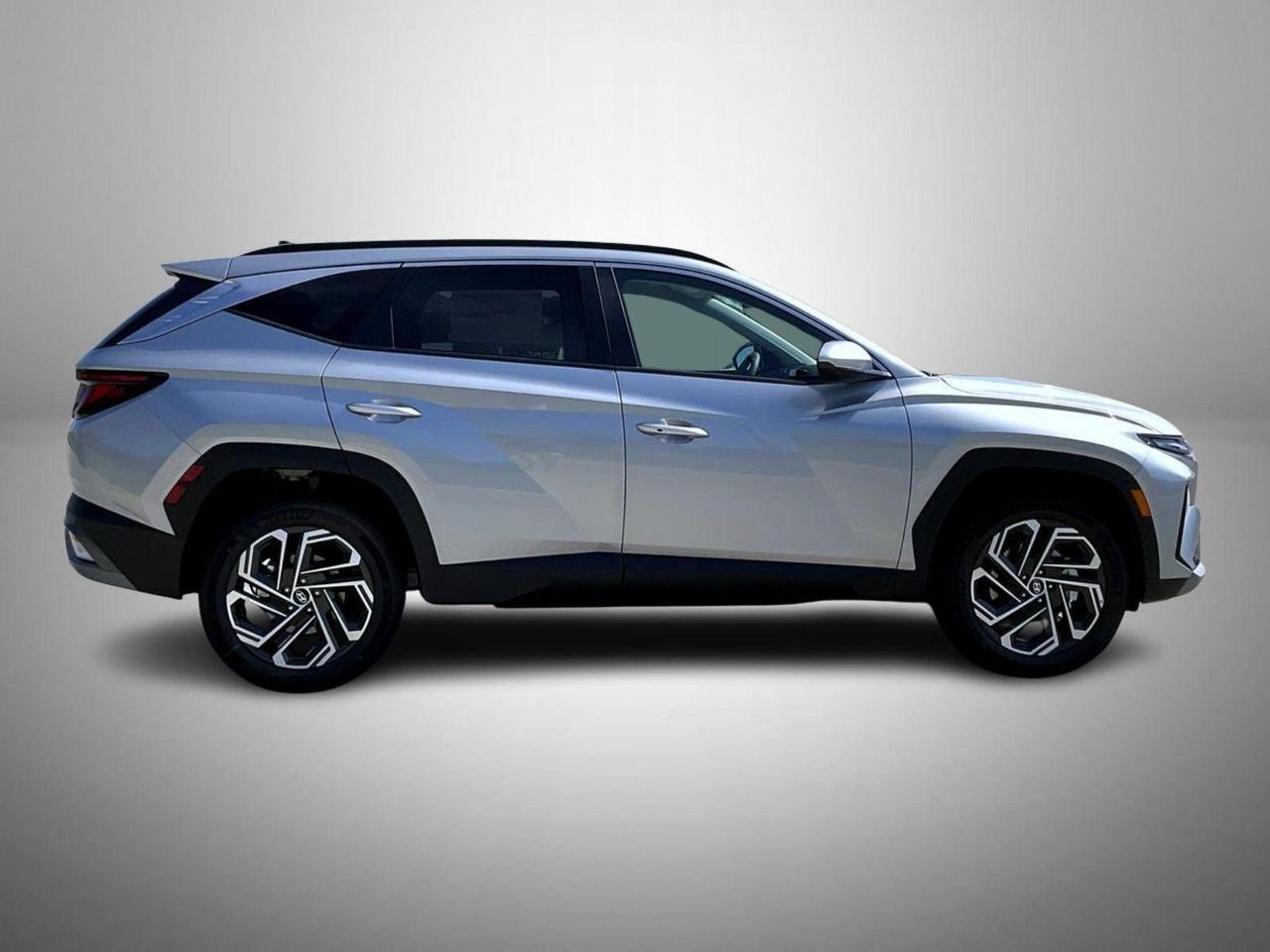 New 2026 Silver Hyundai SEL Plus image 4