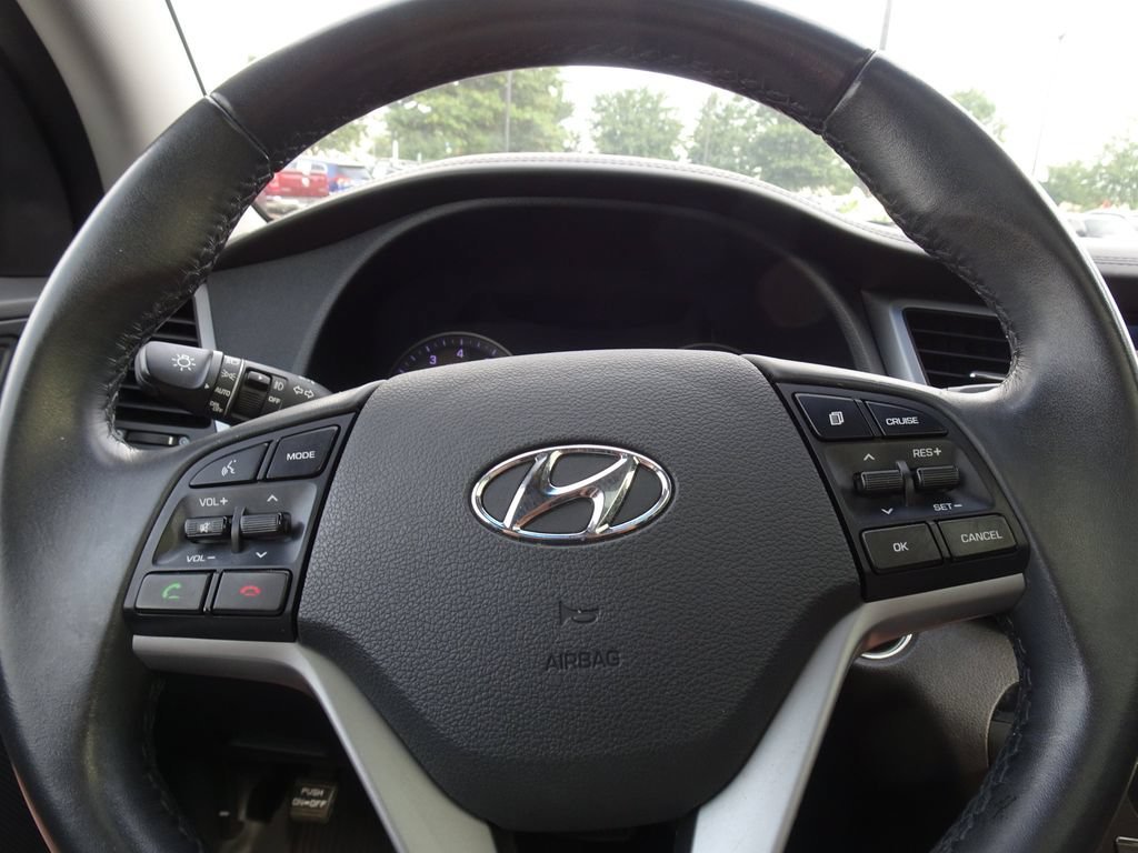 Used 2017 Ash Black Hyundai Limited image 20