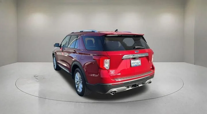 Used 2021 Red Ford Limited image 4