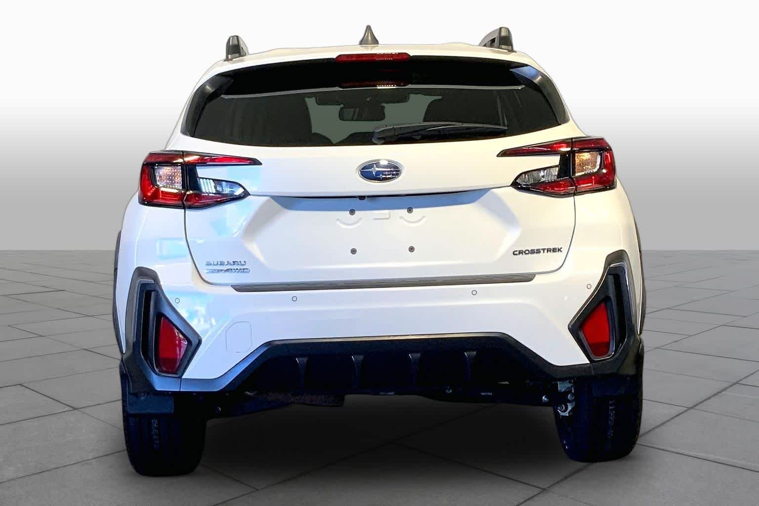 Used 2024 Crystal White Pearl Subaru Limited image 5