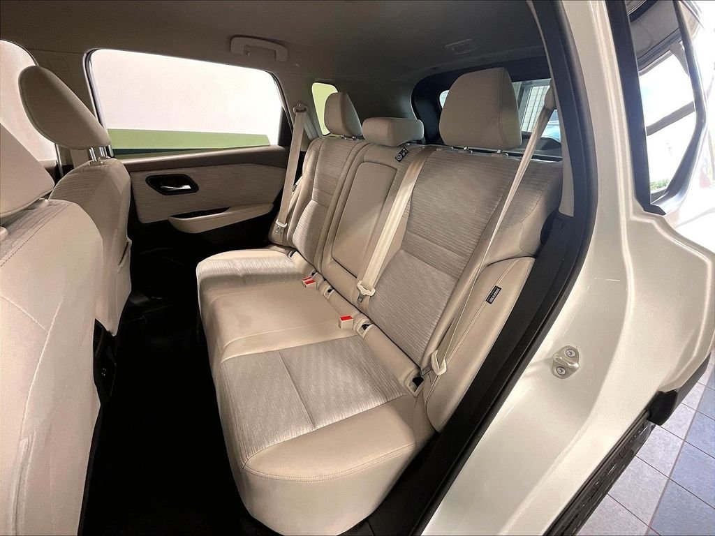 Used 2023 White Nissan SV image 15