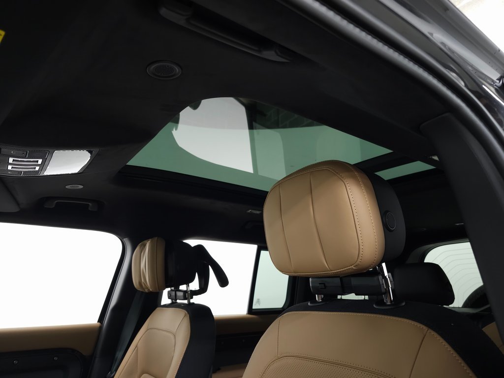 2026 LAND ROVER DEFENDER - Image 13