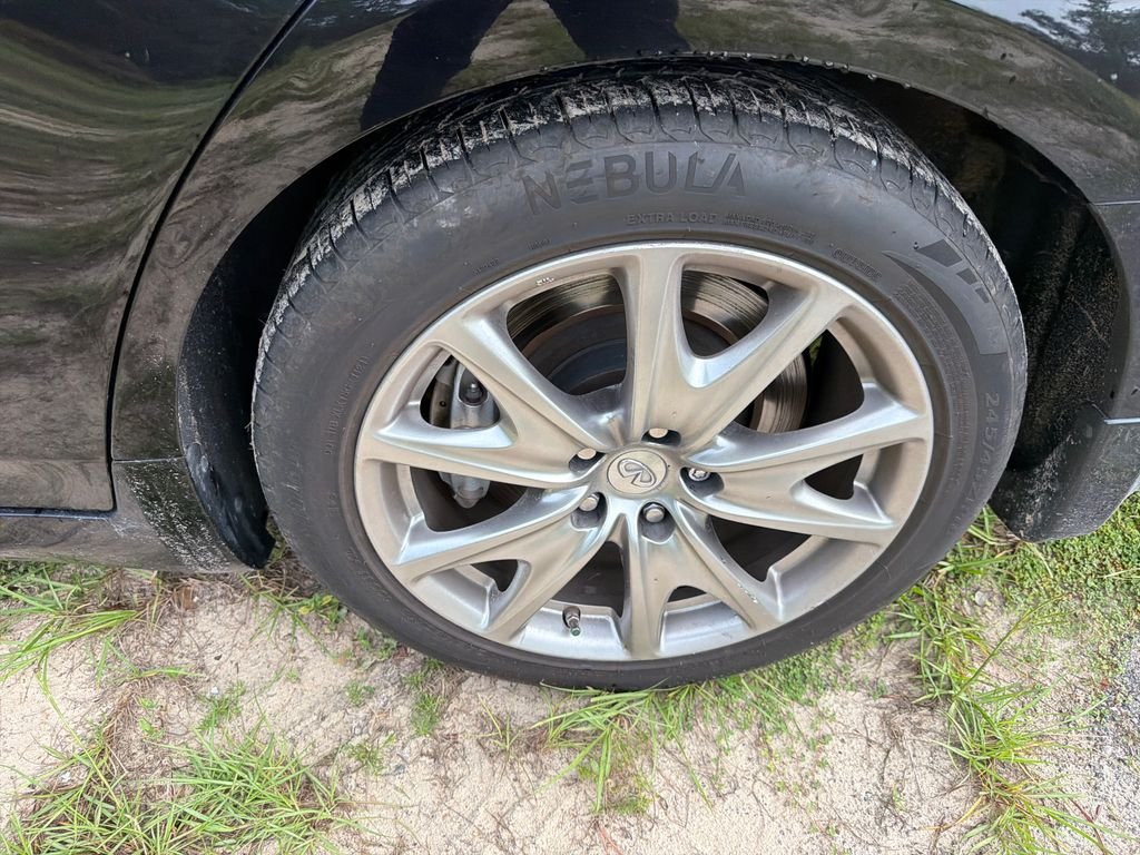 Used 2009 Black INFINITI Journey image 18