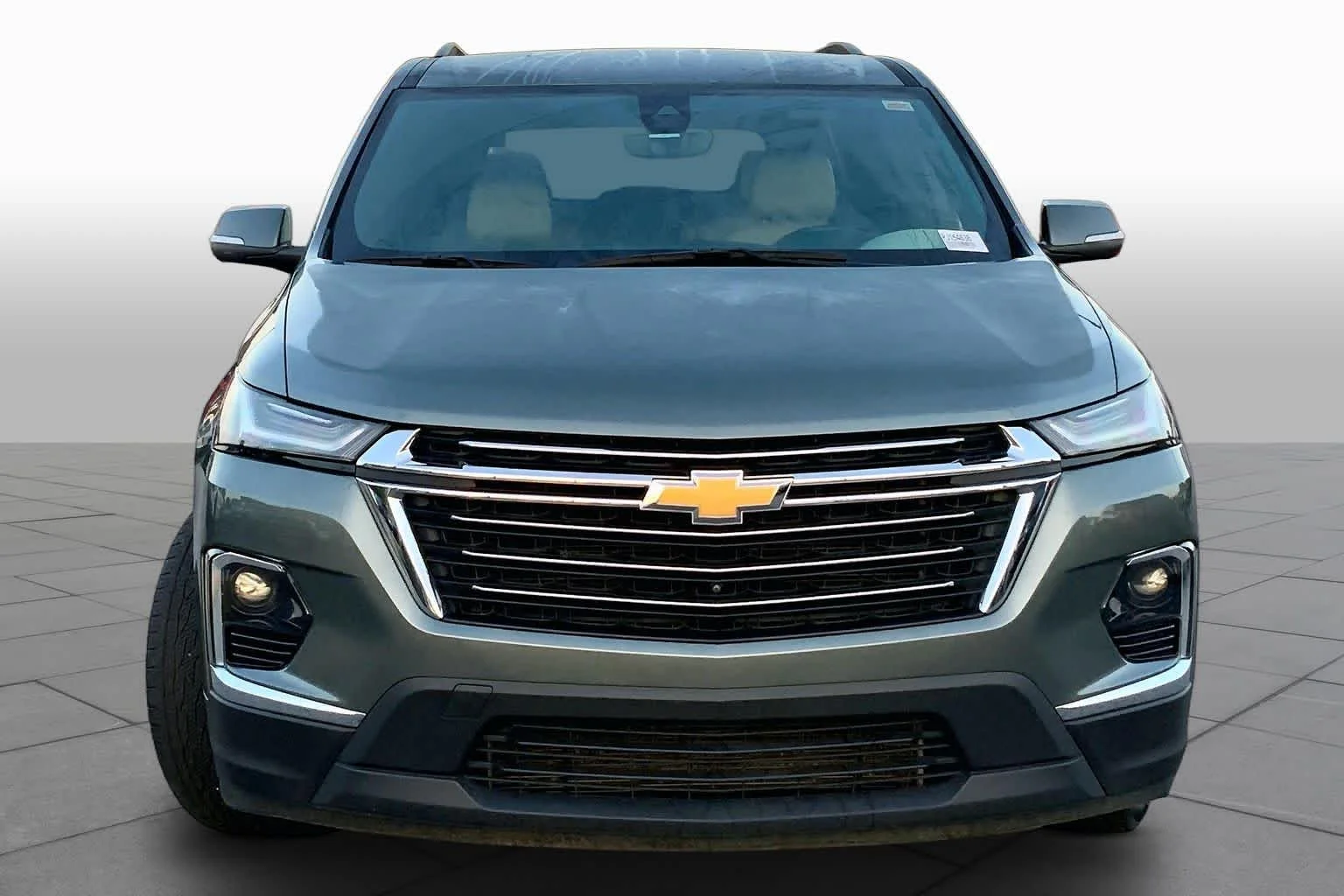 Used 2023 Silver Sage Metallic Chevrolet LT Leather image 4