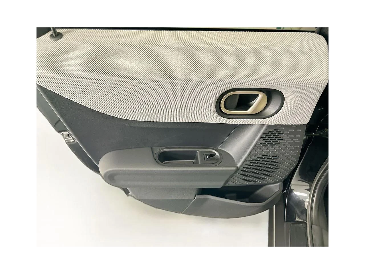 New 2026 Midnight Black II Metallic MINI SIGNATURE PLUS image 25