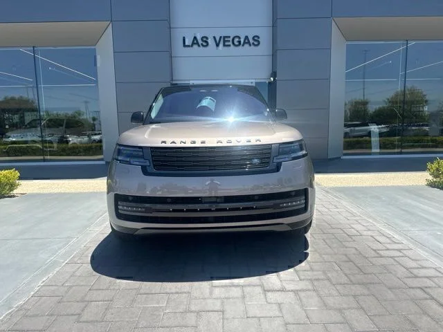 Used 2023 Brown Land Rover SE image 2
