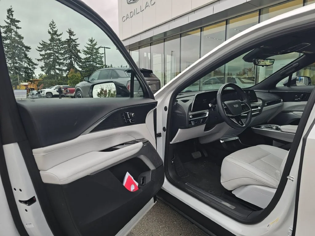 Certified Used 2024 Crystal White Tricoat Cadillac Sport 3 image 23