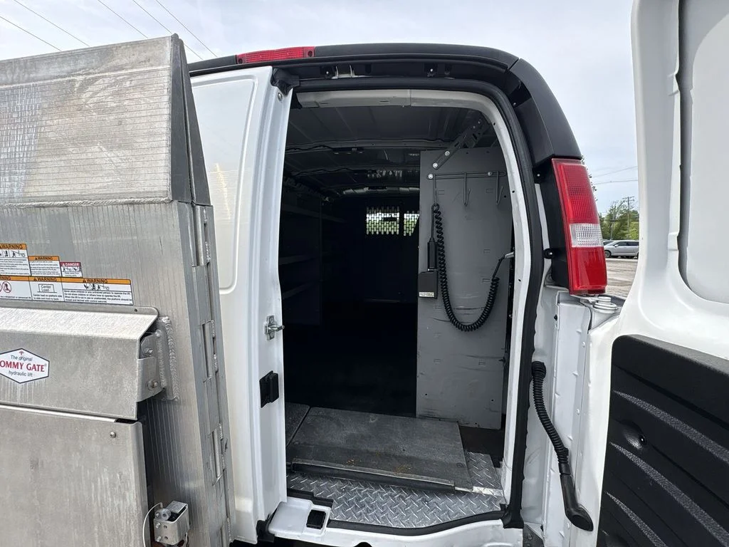 Used 2022 White Chevrolet Work Van image 17