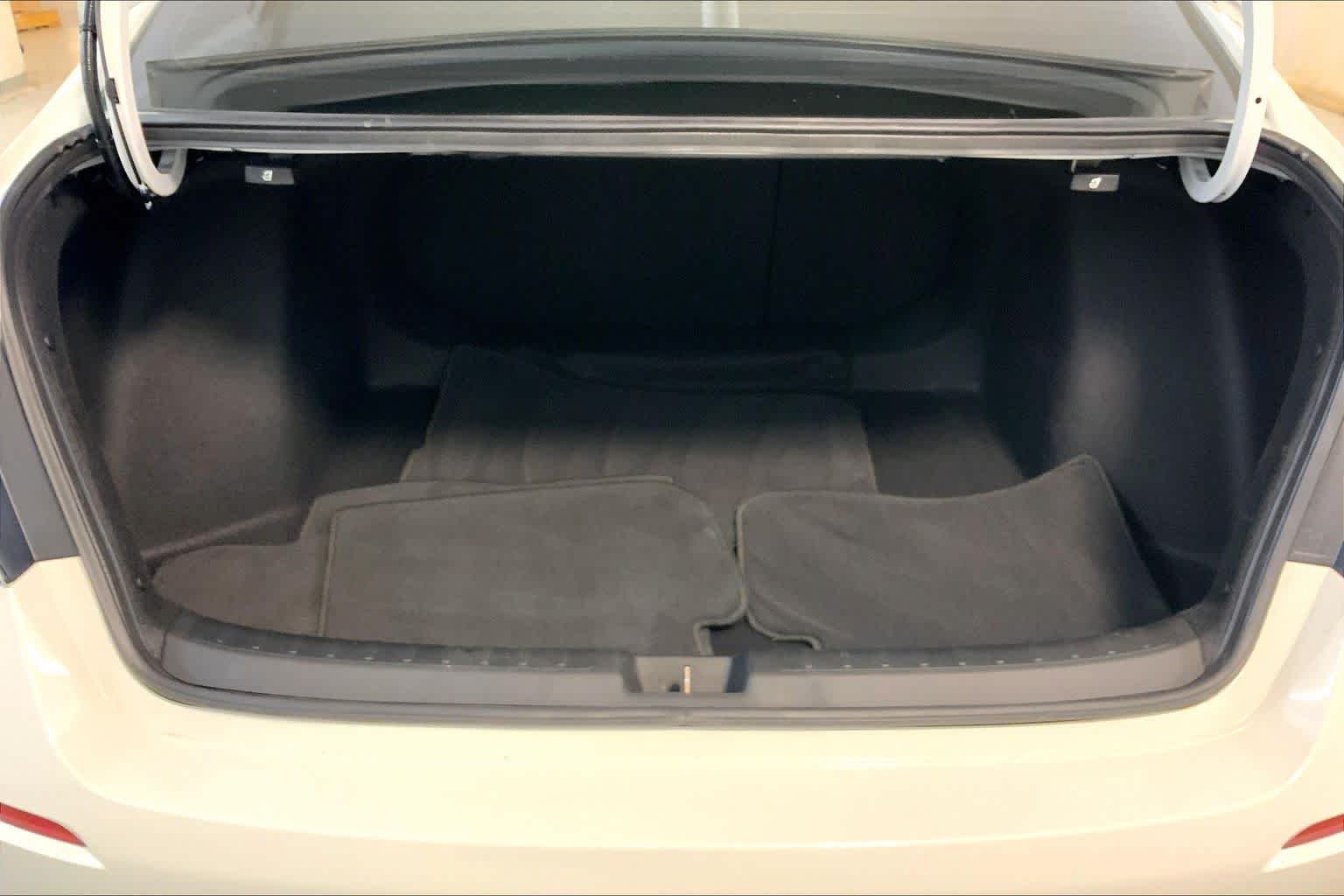 Used 2026 Platinum White Pearl Honda  image 9