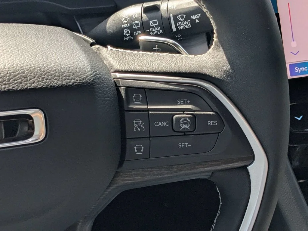 Used 2026 White Jeep Limited image 24