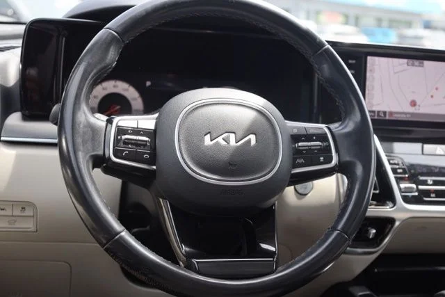 Used 2023 Gray Kia SX image 12