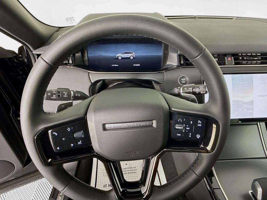 New 2025 Santorini Black Metallic Land Rover Dynamic image 11