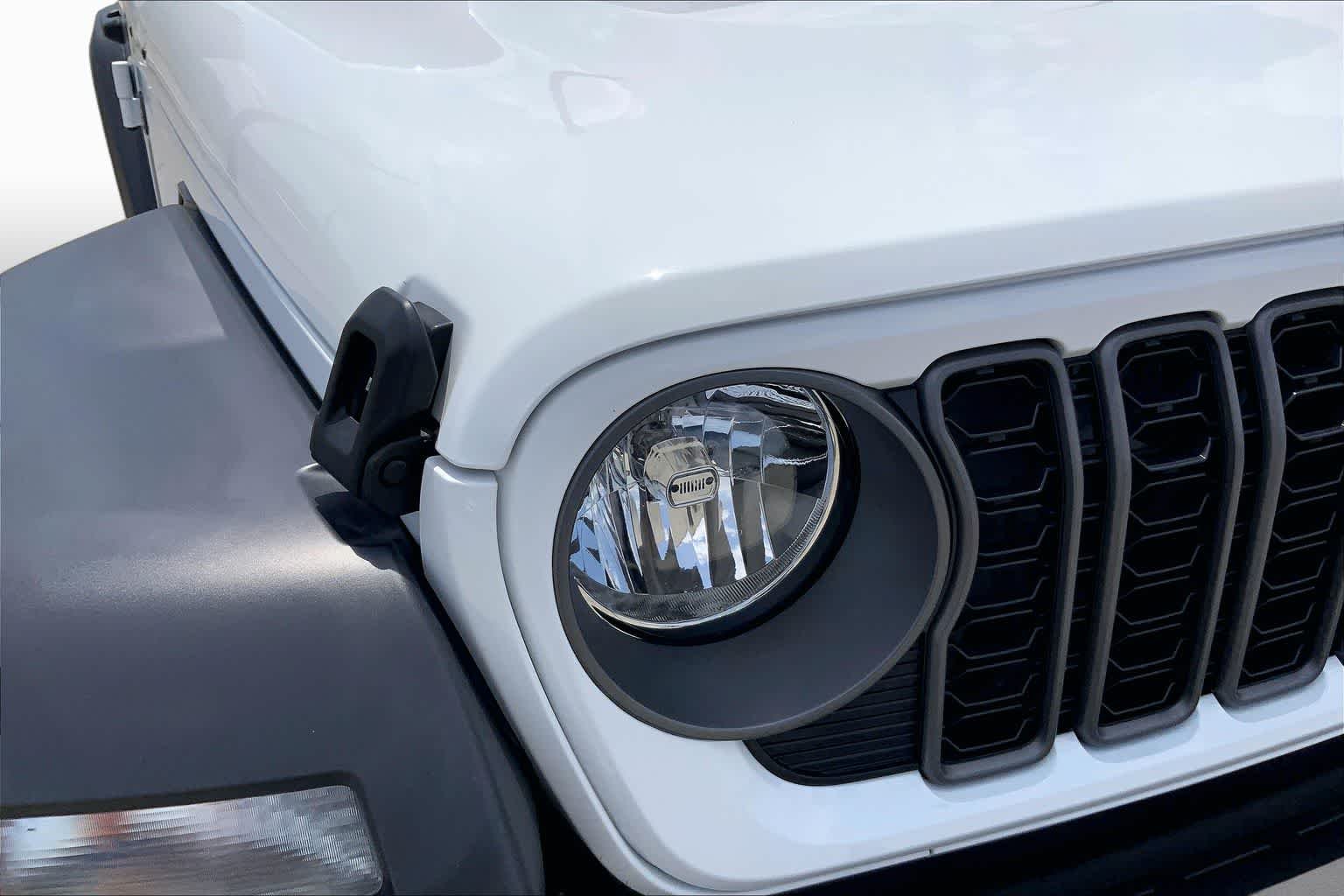 Used 2024 Bright White Clearcoat Jeep Sport image 27