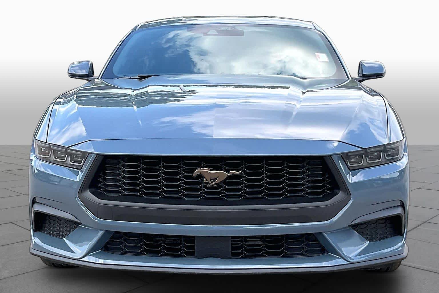 Used 2025 Vapor Blue Metallic Ford EcoBoost Premium image 4
