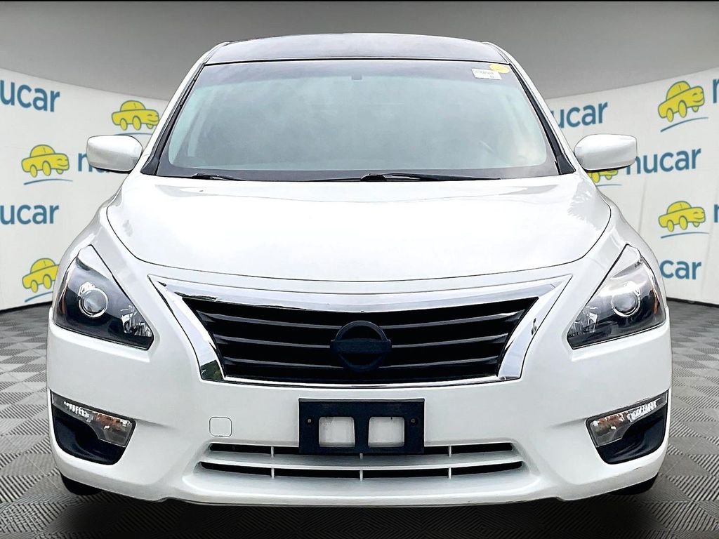 Used 2014 Nissan Altima SV with VIN 1N4AL3AP2EC315340 for sale in Westford, MA
