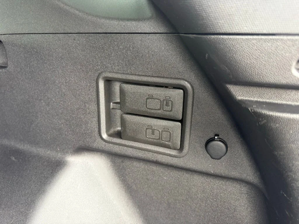 Used 2018 Gray Chevrolet LT image 39