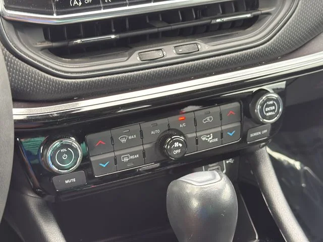 Used 2023 Gray Jeep Latitude image 25
